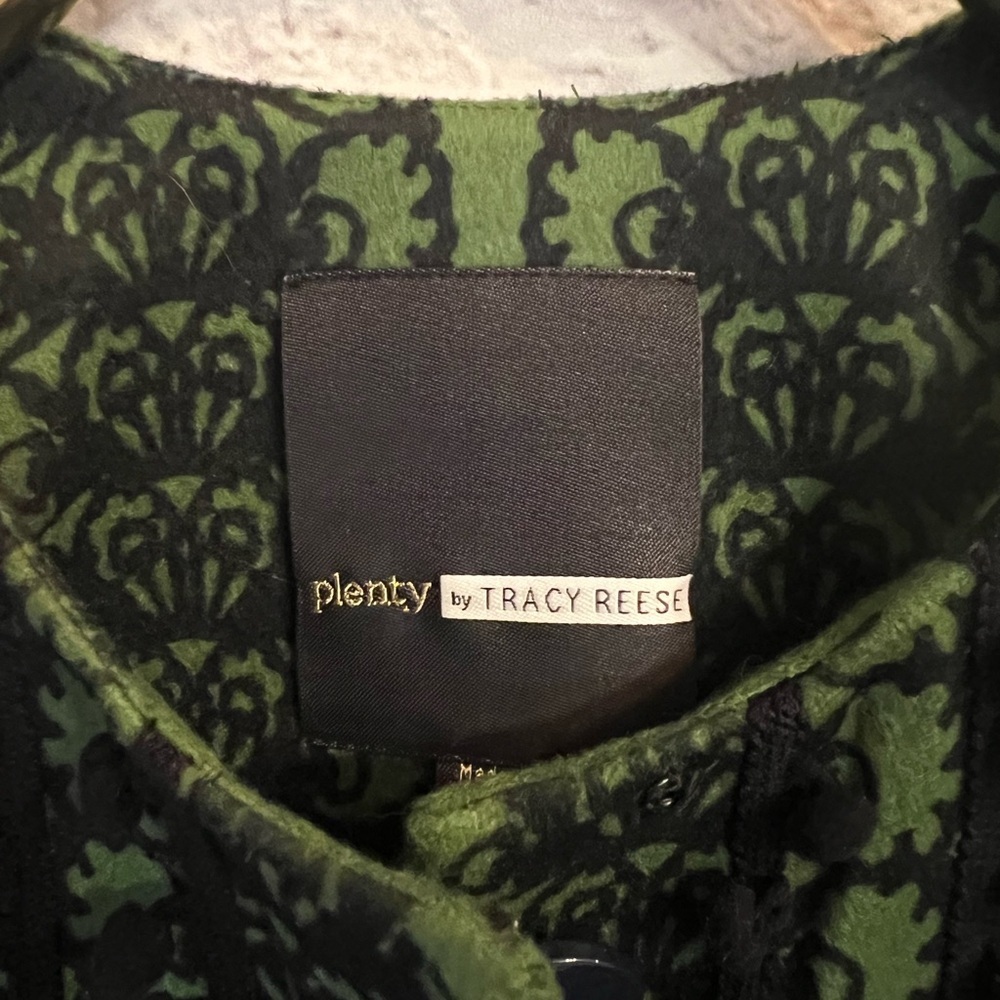 Plenty by Tracy Reese NWT size 4 button up Jacket. Green with navy blue lining - Picture 4 of 14